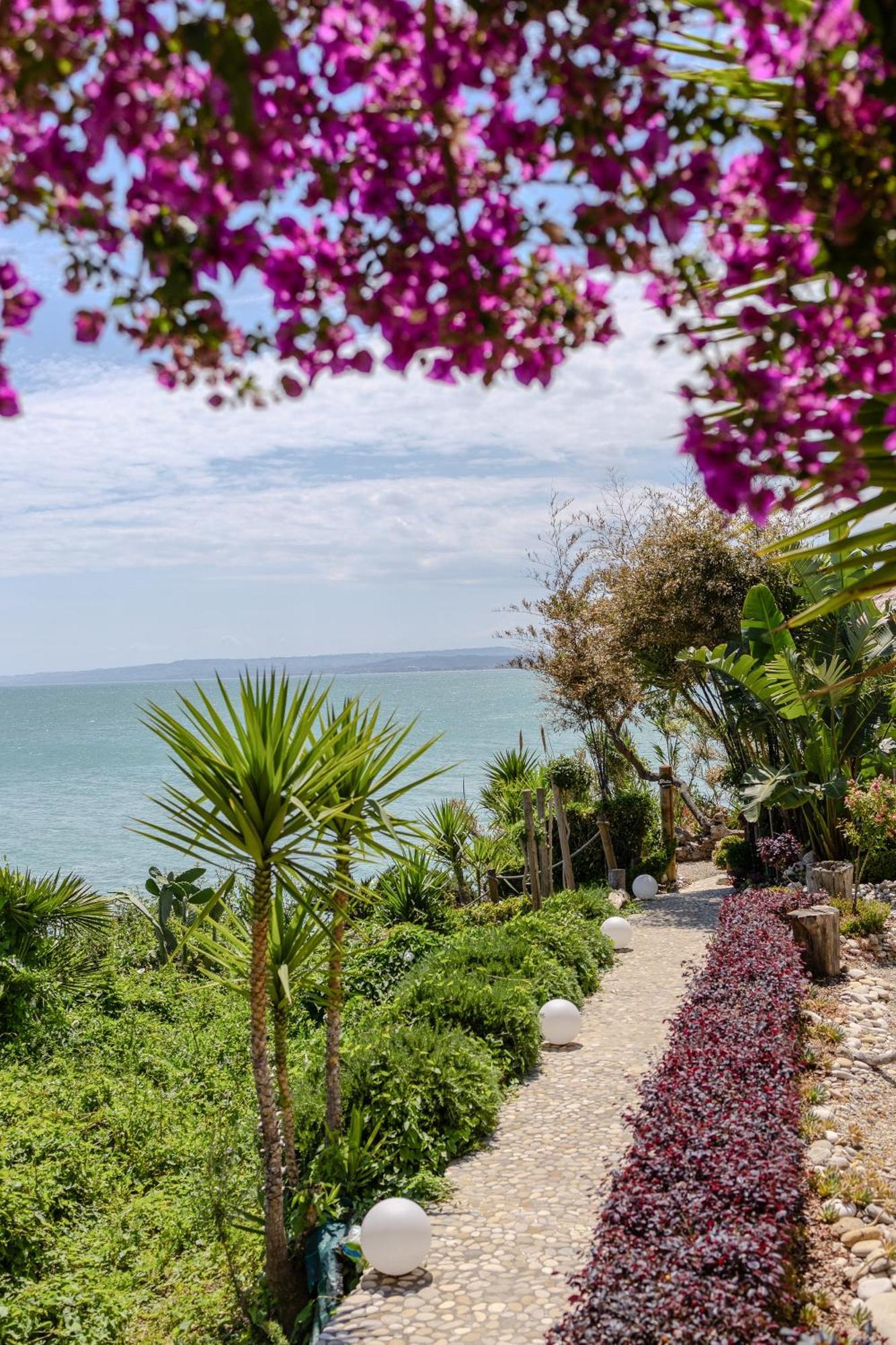 Bed and Breakfast Residenze Longhi Vasto Exterior foto