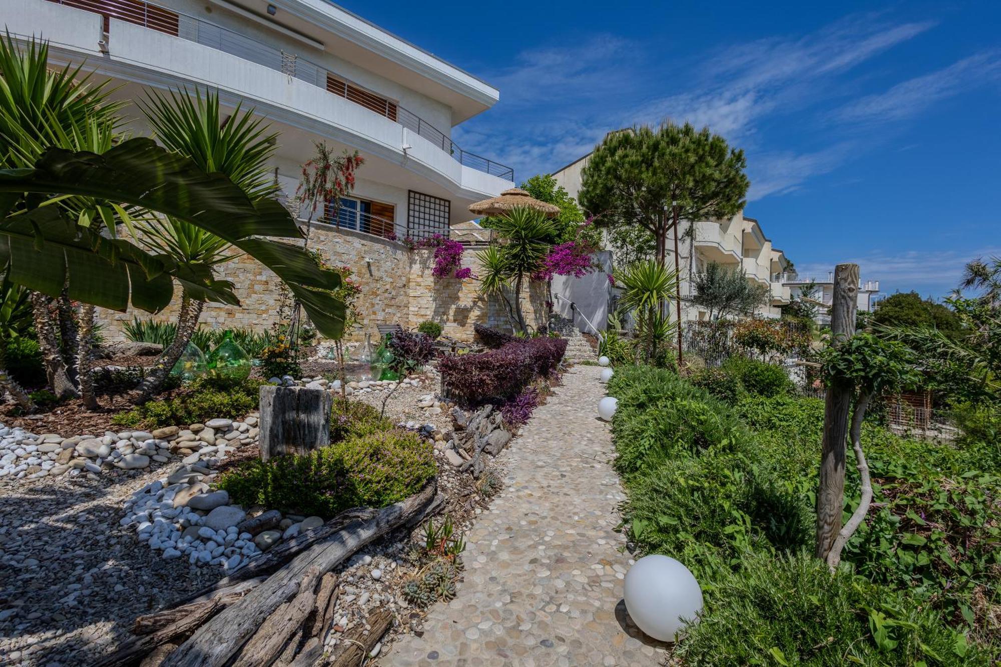 Bed and Breakfast Residenze Longhi Vasto Exterior foto